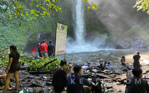 Thumbnail Berita - Pesona Coban Srikandi Malang, Keindahan Air Terjun di Balik Treking Menantang