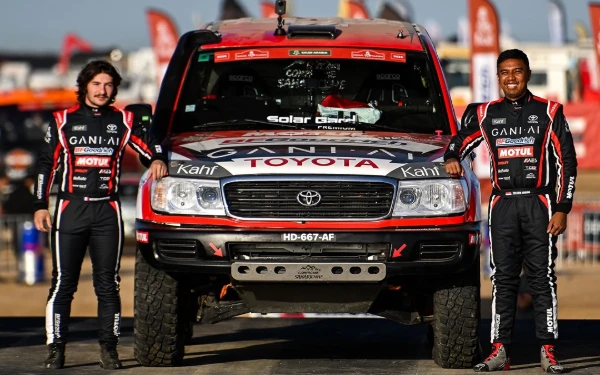 Thumbnail Berita - Sejarah di Dunia Balap Indonesia, Julian Johan Juarai Kelas Iconic Classic Cub di Reli Dakar 2026