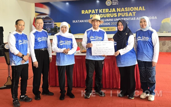 Thumbnail Berita - Gandeng IKA Unair, Kwarda Jatim Salurkan Rp500 Juta untuk Mahasiswa Terdampak Bencana Aceh-Sumatera