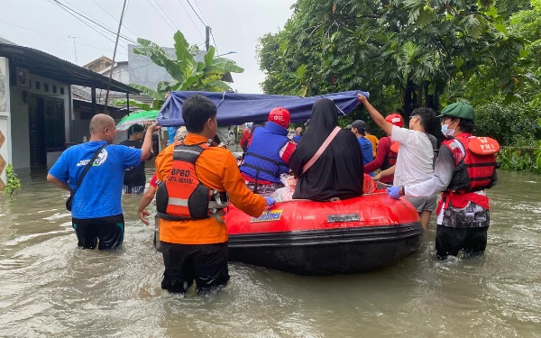 Thumbnail Berita - Banjir Dominasi Bencana di Indonesia, Ribuan Warga Terdampak di Karawang