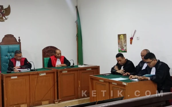 Thumbnail Berita - Pledoi Hendri Guncang Sidang Angkutan Batubara Ilegal, PH Minta Kliennya Dibebaskan