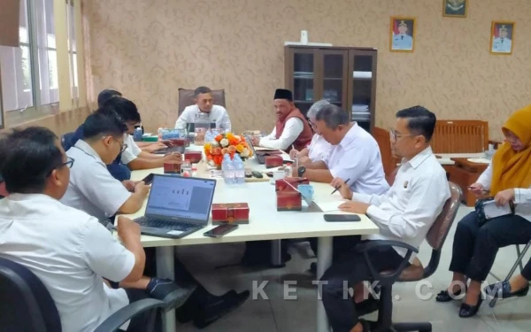 Thumbnail Berita - Evaluasi Kinerja Perumdam Tirta Kalimaya Lebak, Rahmat: Pelayanan Harus Maksimal