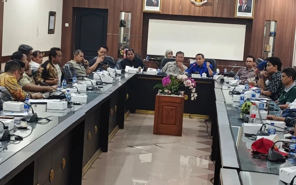 Thumbnail Berita - Apesnya Warga Villa Indah Tegal Besar Jember: Terjebak Banjir Tahunan, Menyesal Beli Rumah