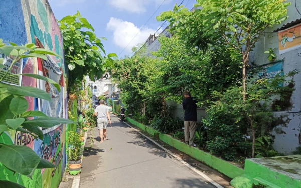 Thumbnail Berita - Dari PAKUMIS Jadi Kampung Iklim, Transformasi RW 03 Kotalama Malang Raih Penghargaan Proklim Utama