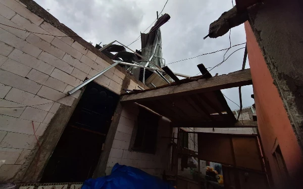 Thumbnail Berita - Cuaca Ekstrem Dominasi Bencana di Sejumlah Wilayah, Begini Imbauan BNPB