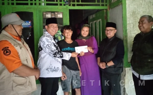 Thumbnail Berita - Pemkab Lebak Jenguk Siswa SMPN 3 Wanasalam Korban Jembatan Gantung Putus