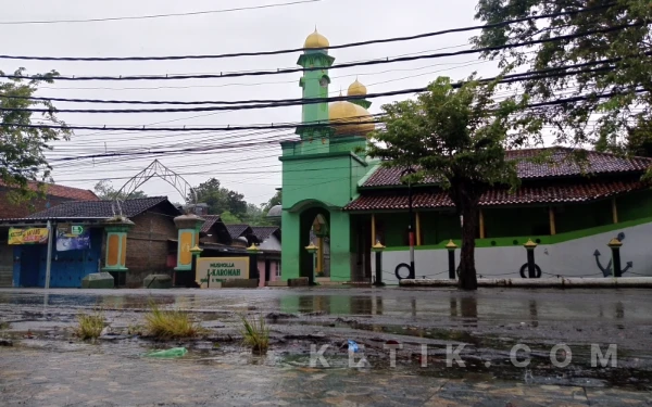 Thumbnail Berita - Hujan Sedang Guyur Kabupaten Kendal Sepanjang Hari Ini, BMKG Imbau Waspada Petir dan Genangan