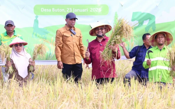 Thumbnail Berita - Bupati Halsel Acung Jempol Kolaborasi Petani, BPP, dan Harita Nickel di Panen Raya Obi