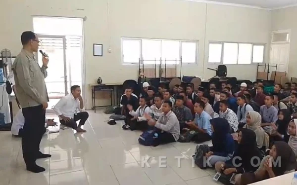 Thumbnail Berita - Plt Kepala Bapperida Lebak Bekali 100 Siswa Sekolah Rakyat dengan Empat Pilar Kesuksesan