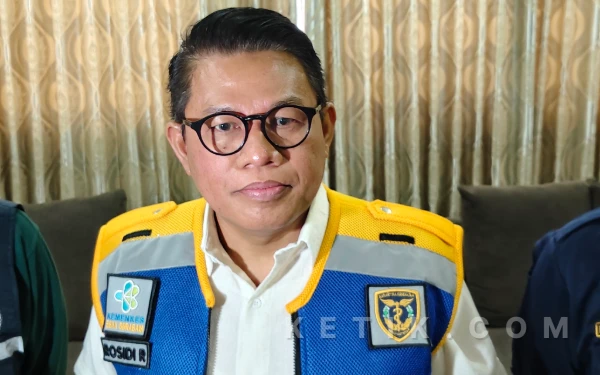 Thumbnail Berita - Waspada Superflu! BBKK Pantau Suhu Tubuh Pelaku Perjalanan di Bandara Juanda