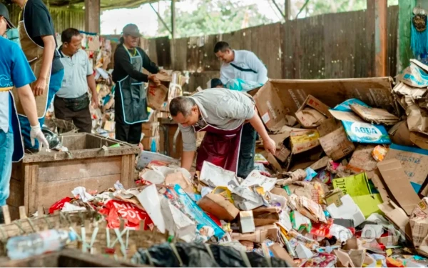 Thumbnail Berita - DLH Kota Batu Bentuk UPTD Persampahan, Tata Kelola Sampah Kini Lebih Terstruktur