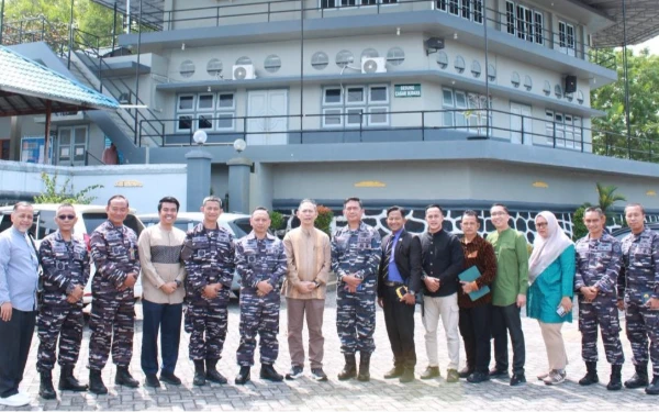 Thumbnail Berita - Perkuat Layanan Hiperbarik, RSBP Batam Lakukan Kaji Banding ke RSAL dr. Midiyato Suratani