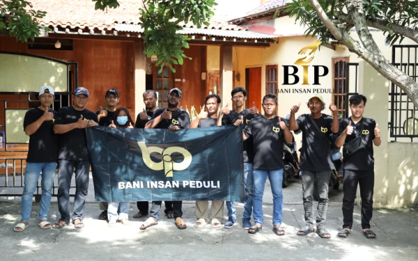 Thumbnail Berita - Banjir Rendam Tujuh Kecamatan di Kendal Selama Empat Hari, Yayasan BIP Salurkan Ratusan Paket Sembako