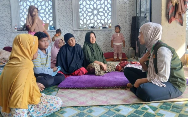 Thumbnail Berita - Relawan KawanMU Aceh Berikan Pendampingan Psikososial kepada Lansia Penyintas Banjir