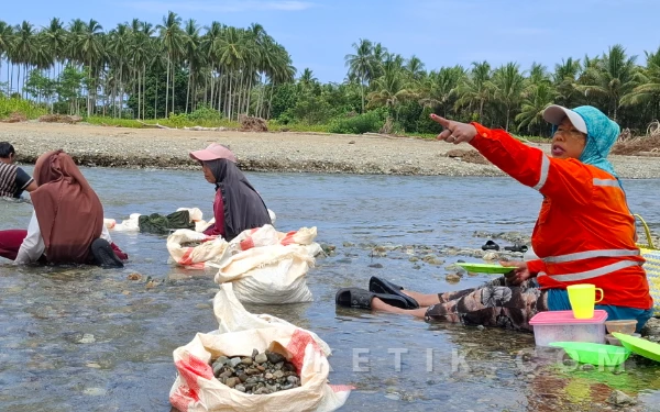 Thumbnail Berita - Tambang, Sungai, dan Doa di Desa Baru Obi
