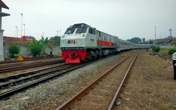 Thumbnail Berita - KAI Daop 7 Madiun Kecam Kasus Pelemparan KA Jayakarta dan Ranggajati di Nganjuk, Ingatkan Konsekuensi Aksi Vandalisme