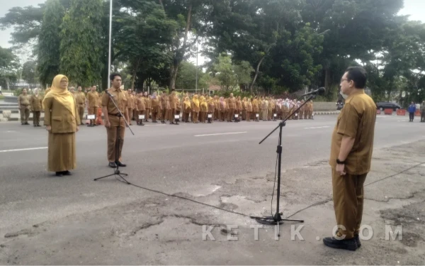 Thumbnail Berita - Laporan OPD Harus Tepat Waktu, Pj Sekda Lebak Beri Peringatan