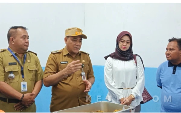 Thumbnail Berita - Wabup Pemalang Tekankan Kebersihan dan Uji Kualitas Air di Dapur MBG