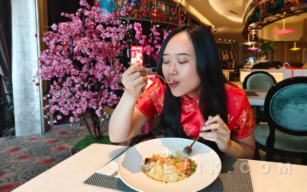 Thumbnail Berita - Sambut Imlek, Hotel Ciputra Surabaya Sajikan Nyonya Laksa Otentik dengan Kaldu Udang Rebon yang Kuat