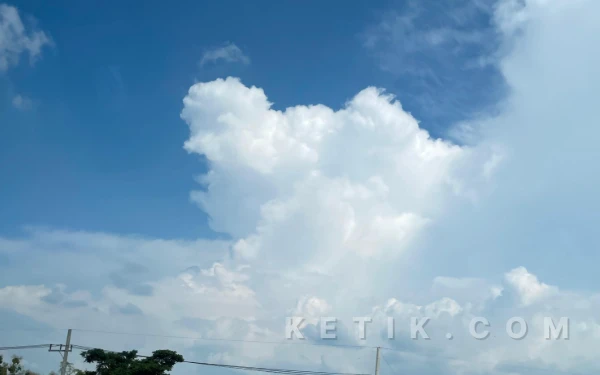 Thumbnail Berita - BMKG: Cuaca Kota Mataram 29 Januari 2026 Diprakirakan Cerah Berawan, Cimahi Berawan