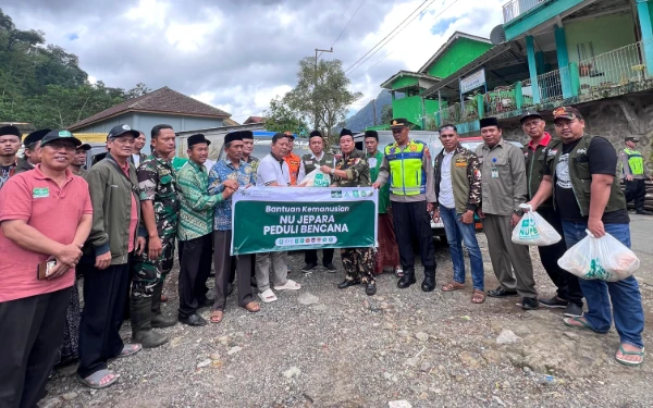 Thumbnail Berita - PCNU Jepara Salurkan 1.391 Paket Sembako untuk Warga Terdampak Banjir Bandang dan Longsor di Desa Tempur