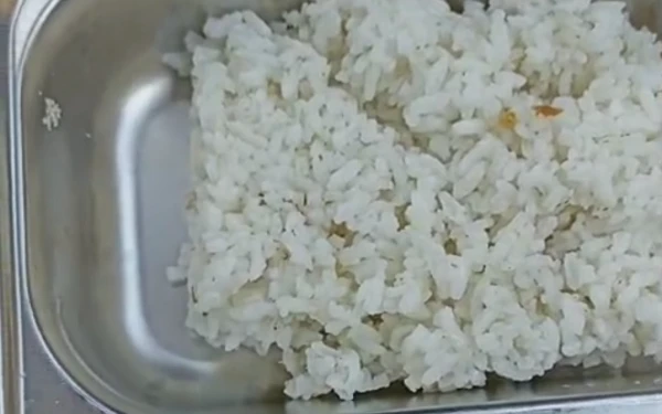 Thumbnail Berita - Wali Murid di Tuban Keluhkan Menu MBG SPPG Besowo Jatirogo