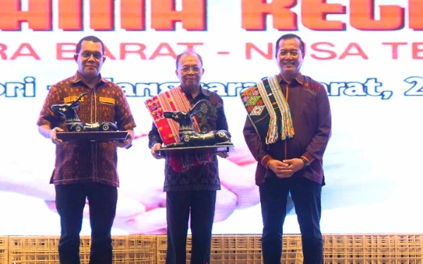 Thumbnail Berita - Gubernur Bali, NTB dan NTT Teken Kerja Sama, Perkuat Persaudaraan Kawasan Sunda Kecil