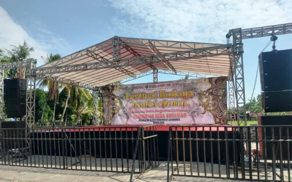 Thumbnail Berita - Biaya Selametan Desa Bugeman Belum Lunas, Ini Kata Vendor Permata Production Situbondo