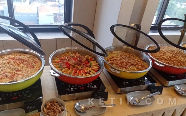 Thumbnail Berita - Berbuka Puasa dengan Cita Rasa Nusantara dan Timur Tengah di EXCOTEL Design Hotel Surabaya