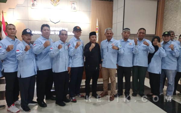 Thumbnail Berita - Terpilih Aklamasi Ketua KONI Trenggalek, Doding Rahmadi Pasang Target Masuk Papan Tengah Porprov 2027