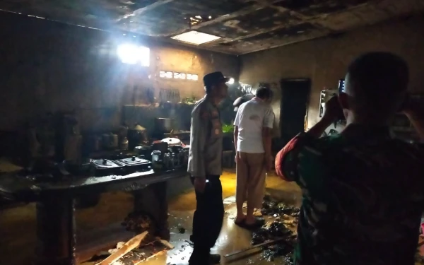 Thumbnail Berita - Persiapan Sedekah Berujung Petaka, Gas LPG Meledak di Rumah Warga 3 Ilir Palembang