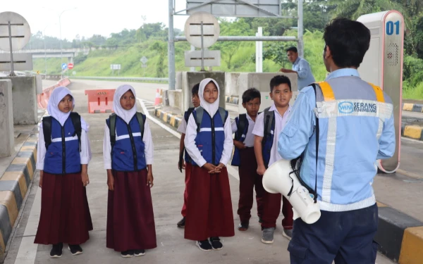Thumbnail Berita - Jalan Tol Serang-Panimbang, WSP Siap Bangun Sekolah Baru untuk Cikeusal