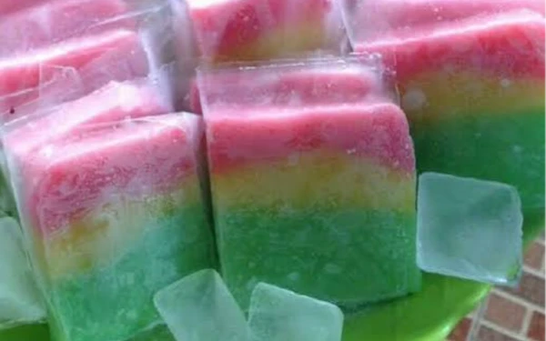 Thumbnail Berita - Mengenal Es Gabus, Jajanan Jadul yang Kembali Viral