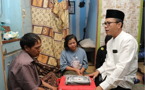 Thumbnail Berita - Longsor Pangalengan Telan Korban Jiwa 2 Balita, Bupati Bandung Langsung Takziyah ke Rumah Duka