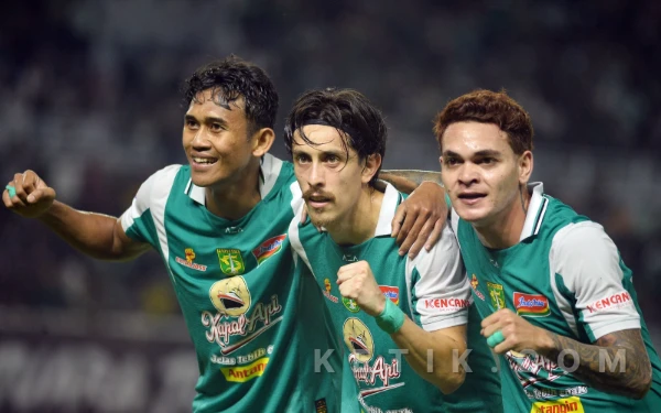 Thumbnail Berita - Bajul Ijo Tembus 5 Besar! Tavarez Kecewa Persebaya Gagal Bekuk Dewa United