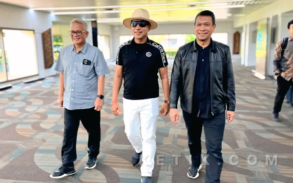 Thumbnail Berita - HM Arum Sabil: Abdul Ghani, Pemimpin yang Membela Petani Tebu dan Menjaga Arah Bangsa