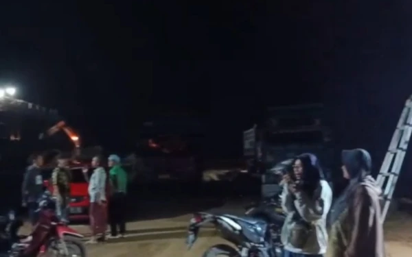 Thumbnail Berita - Kesabaran Habis, Warga Bogorejo Tuban Tuntut Penutupan Cucian Pasir Kuarsa PT RSS