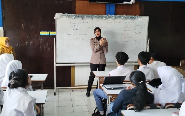 Thumbnail Berita - Cegah Kenakalan Remaja di Kota Malang, Program Polisi Sambang Sekolah Kembali Digencarkan