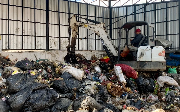 Thumbnail Berita - Target DLH Meleset, Penanganan Sampah Pasar Among Tani Kota Batu Belum Selesai