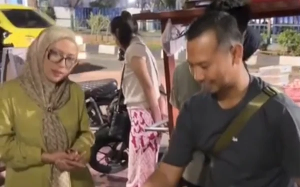 Thumbnail Berita - Istri Bupati Lebak Aktif Berikan Dukungan Nyata kepada UMKM Lokal