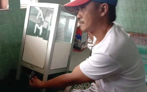 Thumbnail Berita - Maling Beraksi di Musala Kedungkandang Kota Malang, Bobol Kotak Amal Tanpa Merusak Gembok