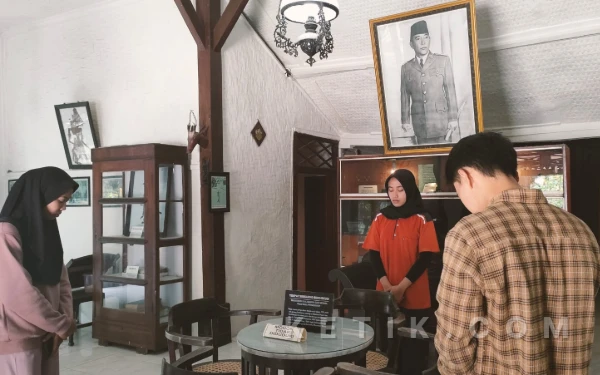 Thumbnail Berita - Situs Persada Bung Karno Kediri Gelar Metode Bisu, Wisata Edukatif Ajak Pengunjung Belajar dari Keheningan