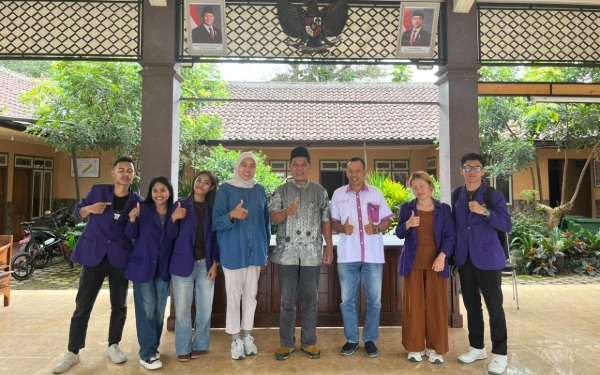 Thumbnail Berita - Sasar Tertib Administrasi, Mahasiswa Administrasi Publik Unitri Mutakhirkan Data Penduduk Desa Banturejo