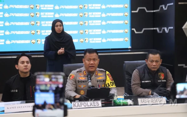 Thumbnail Berita - Polres Subang Amankan Penipu Ratusan Juta Rupiah, Ngaku Stafsus Gubernur Jabar ke Pacarnya