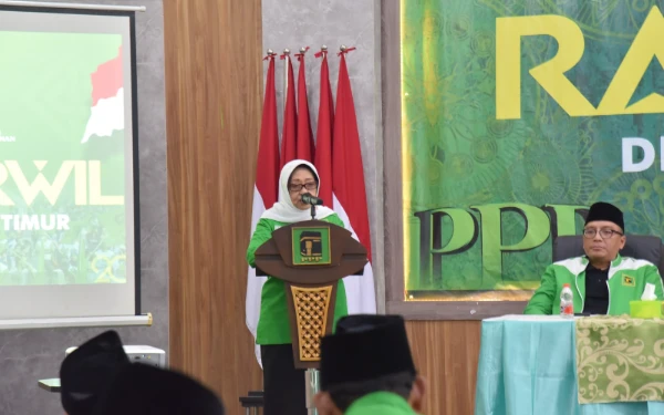 Thumbnail Berita - Mundjidah Wahab, Putri Pendiri NU yang Melawan di Garis Depan PPP Jatim