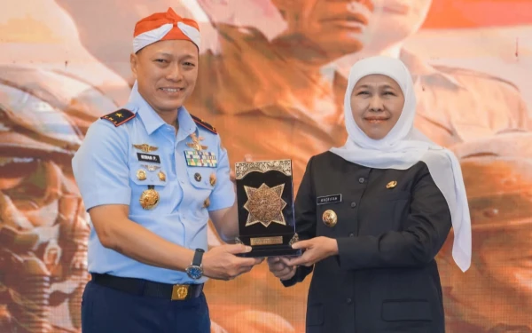 Sarasehan PASIS Seskoau! Gubernur Khofifah Tegaskan Integrasi Kekuatan Matra Kunci Ketahanan Nasional dan Ketahanan Pangan