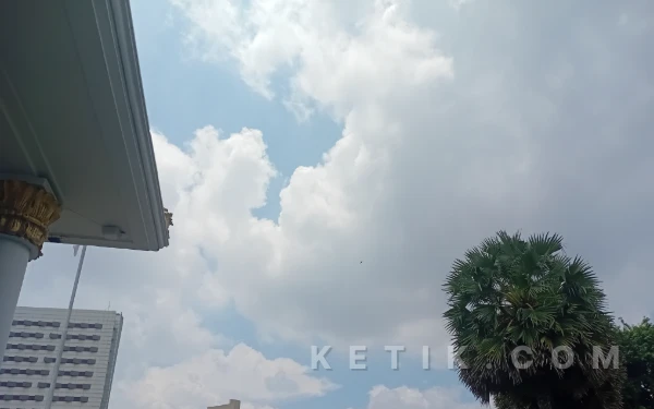 Thumbnail Berita - Jakarta, Bandung hingga Banda Aceh Berawan, Berikut Prakiraan Cuaca 12 Februari 2026