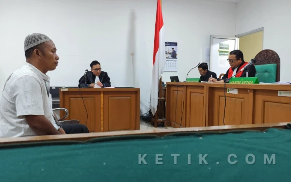 Thumbnail Berita - Terbukti Korupsi DD dan ADD Rp860 Juta, Pj Kades Karang Tanding Divonis 5 Tahun Penjara