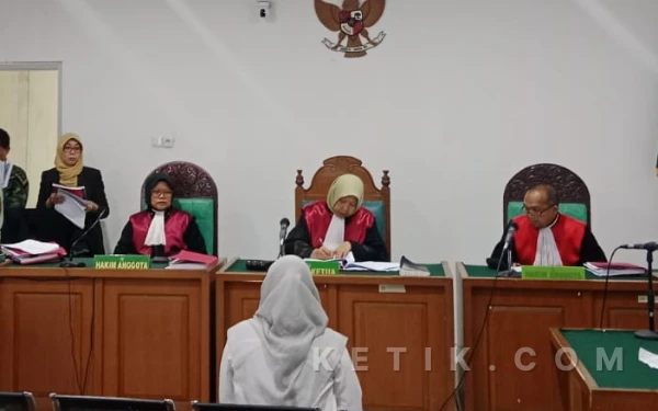 Thumbnail Berita - Behel Rp100 Ribu Berujung Penjara, Pemilik Salon di Palembang Divonis 10 Bulan