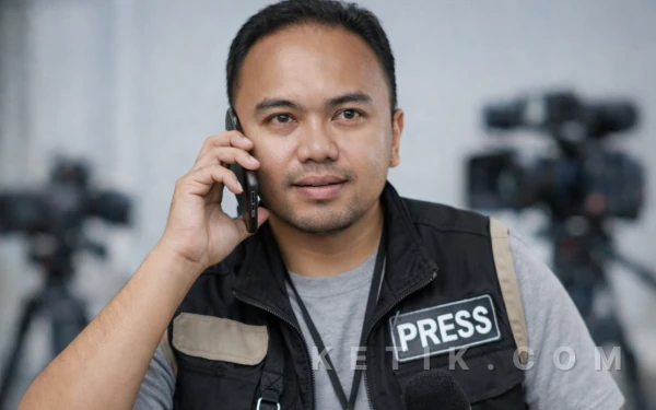 Thumbnail Berita - Jurnalis di Aceh Singkil Adhifatra Agussalim Luncurkan Buku Panduan Jurnalisme Berintegritas